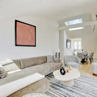 Apt a c 3BR 6P - Saint-Lazare Les Champs Elysée
