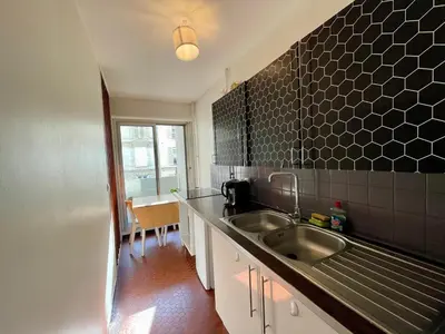Cuisine ou kitchenette dans l'établissement Tour Eiffel Abbe Groult Lecourbe