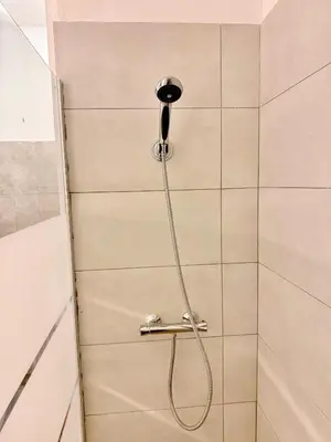 Salle de bains dans l'établissement Le Berri Chic Studio-Steps from Champs-Élysées