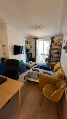 Télévision ou salle de divertissement dans l'établissement Paris Montmartre - Abbesses