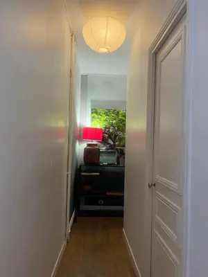 Télévision ou salle de divertissement dans l'établissement Party of 6!! Arc de Triomphe