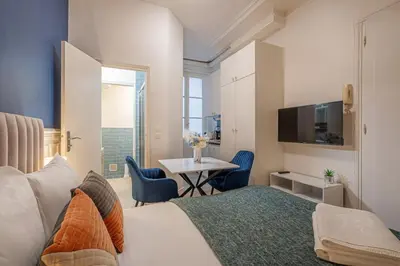 Coin salon dans l'établissement Studio Douillet pour 2 au Cœur de Montmartre - IV