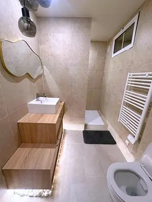 Salle de bains dans l'établissement T2 lumineux et cosy - Levallois, Paris