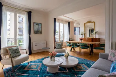 Coin salon dans l'établissement From Paris with a View