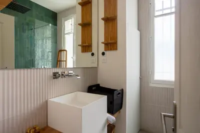 Salle de bains dans l'établissement From Paris with a View