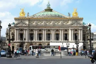 Clients de l'établissement Superb 1 Elegant Room in the Heart of Paris’ 8th District