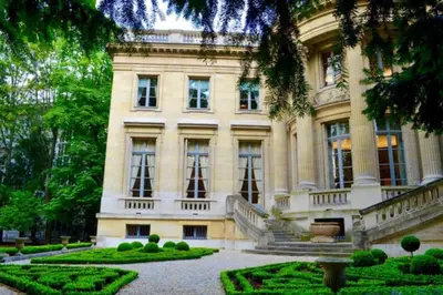Jardin de l'établissement Superb 2 Elegant Room in the Heart of Paris’ 8th District