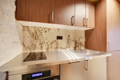 Cuisine ou kitchenette dans l'établissement NoChichi-Collections - Jardin du Luxembourg