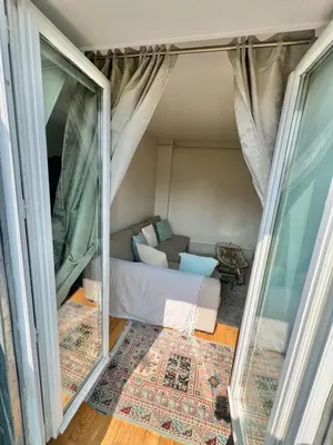 Coin salon dans l'établissement Charming Parisian apartment