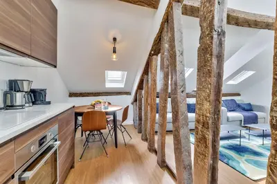 Cuisine ou kitchenette dans l'établissement Urban Flat 117 - Parisian Apartment in the Center