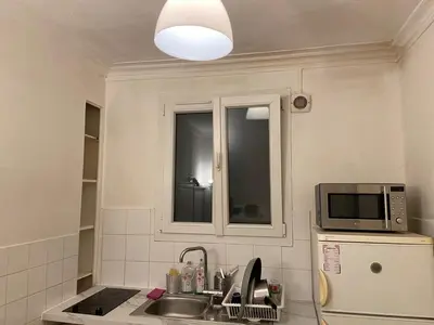 Cuisine ou kitchenette dans l'établissement Beautiful chic studio with ultra-fast wifi