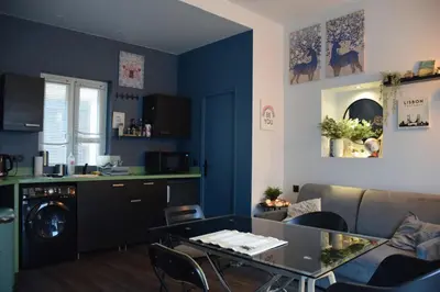 Cuisine ou kitchenette dans l'établissement Comfortable Souplex - 4P - Place d'Italie