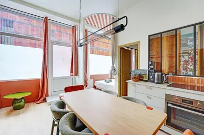 Cuisine ou kitchenette dans l'établissement Cozy flat with jacuzzi - 2bdr