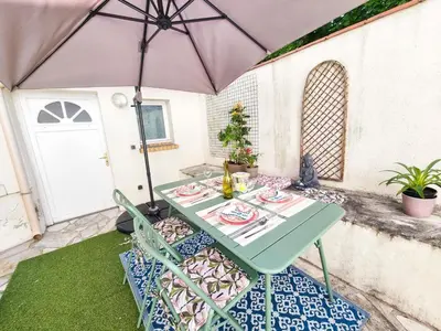 Jardin de l'établissement EXIGEHOME-Large studio with terrace 15 min Paris-La Défense