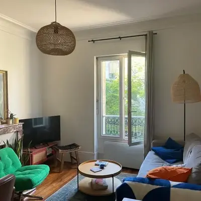 Cozy 2-room Haussmann Apartment - Buttes Chaumont
