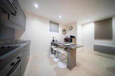 Cuisine ou kitchenette dans l'établissement Charming Aparment in Paris 5th - 4 Beds for 6 Guests