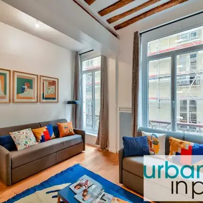 Urban Flat 98 - 4 Bedrooms Apartment center of Paris
