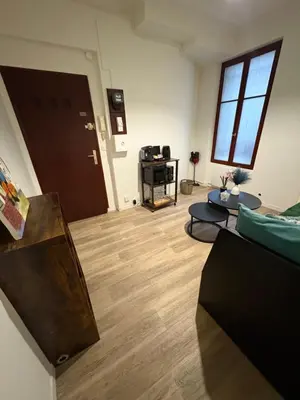 Coin salon dans l'établissement Studio, paris18, Montmartre