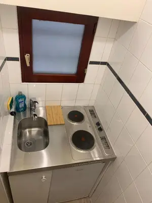 Cuisine ou kitchenette dans l'établissement Studio, paris18, Montmartre