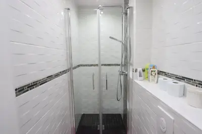 Salle de bains dans l'établissement Paris Luxury Studio