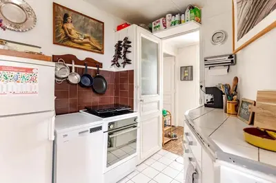 Cuisine ou kitchenette dans l'établissement Appartement confortable à Paris de 50 m²