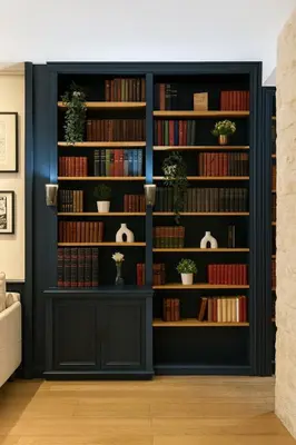 Bibliothèque dans l'appartement