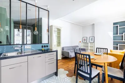 Cuisine ou kitchenette dans l'établissement GuestReady - Bright stay in Montmartre