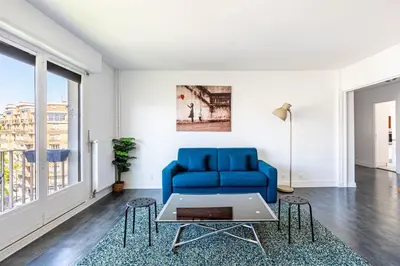 Coin salon dans l'établissement GuestReady - Elegant stay with private balcony