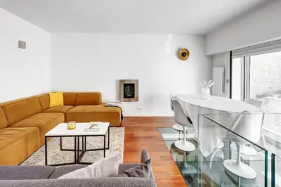 Coin salon dans l'établissement BM -Lumineux et Pratique Pied a Terre Quartier Sebastopol