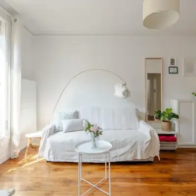 86830 Authentic Paris Living Steps from Montmartre