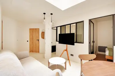 Télévision ou salle de divertissement dans l'établissement Pick A Flat's Apartments in Montparnasse - Rue La Falguière