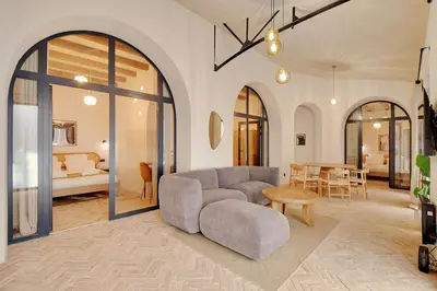 Coin salon dans l'établissement Pick A Flat's Apartment in Grands boulevards- Rue Cadet