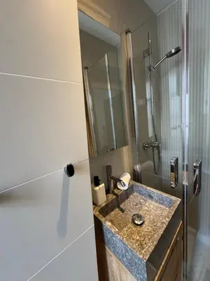 Salle de bains dans l'établissement Élégant T2 sur cour Paris Goncourt