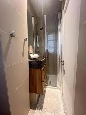 Salle de bains dans l'établissement Élégant T2 sur cour Paris Goncourt