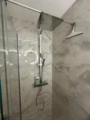 Salle de bains dans l'établissement New, modern and bright studio