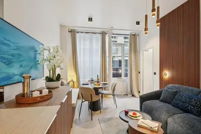Coin salon dans l'établissement Lavie Maison Elevated Stay by the Eiffel Tower