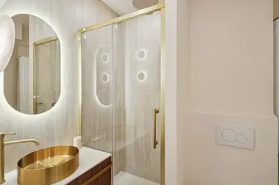 Salle de bains dans l'établissement Lavie Maison Elevated Stay by the Eiffel Tower