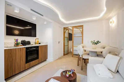 Cuisine ou kitchenette dans l'établissement 8#New suite 4 people - Saint-Germain Notre-Dame