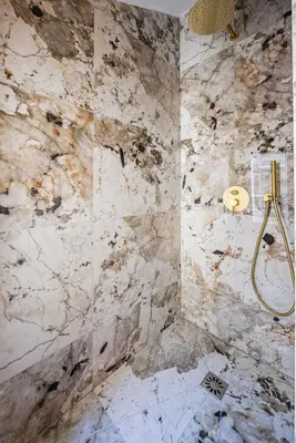 Salle de bains dans l'établissement 10 New suite 4 people - Saint-Germain Notre-Dame