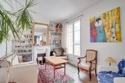 Coin salon dans l'établissement Frédérick Lemaitre - CI - Cozy apartment with balcony