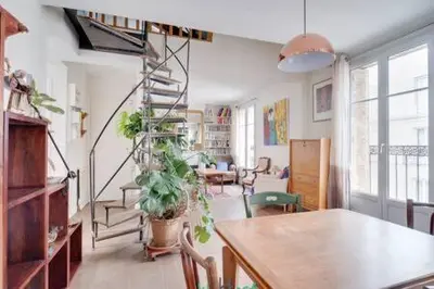 Coin salon dans l'établissement Frédérick Lemaitre - CI - Cozy apartment with balcony