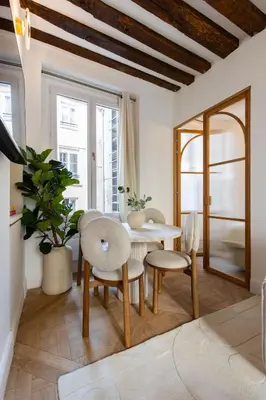 Coin salon dans l'établissement 2#New suite 4 people - Saint-Germain Notre-Dame