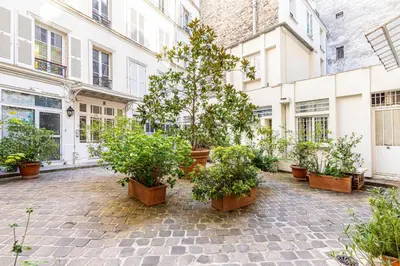Jardin de l'établissement GuestReady - Serene stay near the Picasso Museum