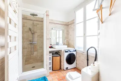 Salle de bains dans l'établissement GuestReady - Serene stay near the Picasso Museum