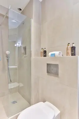 Salle de bains dans l'établissement UrbanFlat 124 - Spacious Home in the Heart of Paris