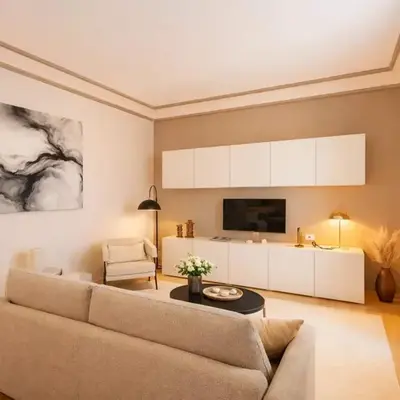 Champs Elysees - Deluxe apartment with lift for 4