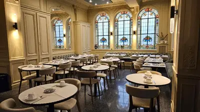 Restaurant ou autre lieu de restauration dans l'établissement Hôtel Bellevue et du Chariot d'Or