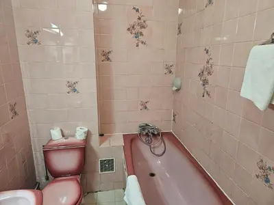 Salle de bains dans l'établissement Hôtel Bellevue et du Chariot d'Or