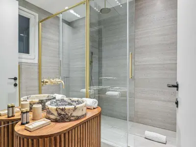 Salle de bains dans l'établissement Magnificent Flat - 2BR 6P - Champs Elysées