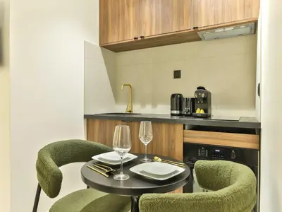 Cuisine ou kitchenette dans l'établissement Cozy apartment - 1BR 2P - Grenelle Eiffel Tour